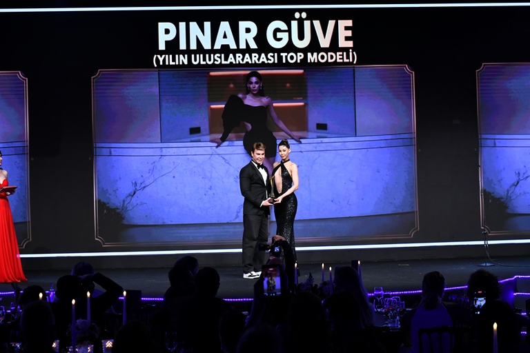 Pnar Güve :  Yln Uluslararas  Top Modeli Seçildi 