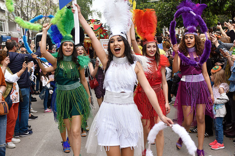 Karnaval Cokusu 23-27 Mart 2022de Adana Sokaklarnda Yaanacak