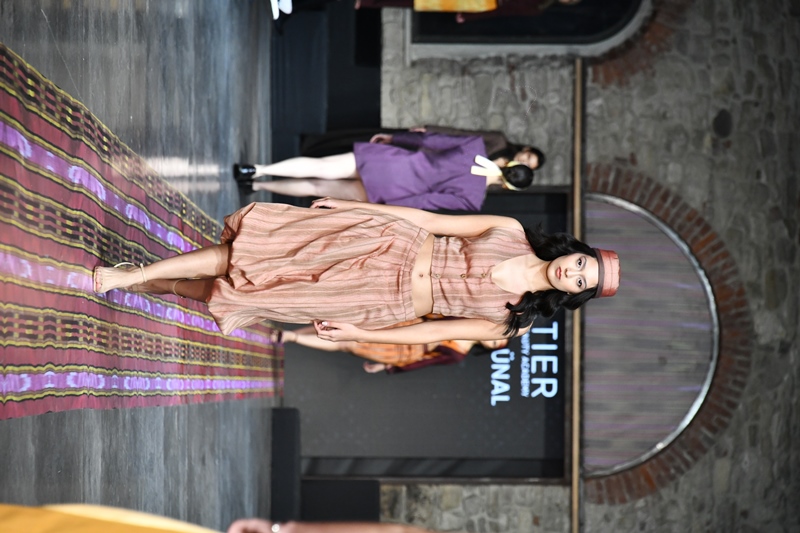 Alt�er Academy : Moda Tasar�m Ö�rencilerinden  Kutnu �pe�i �lhaml� Özel Defile 