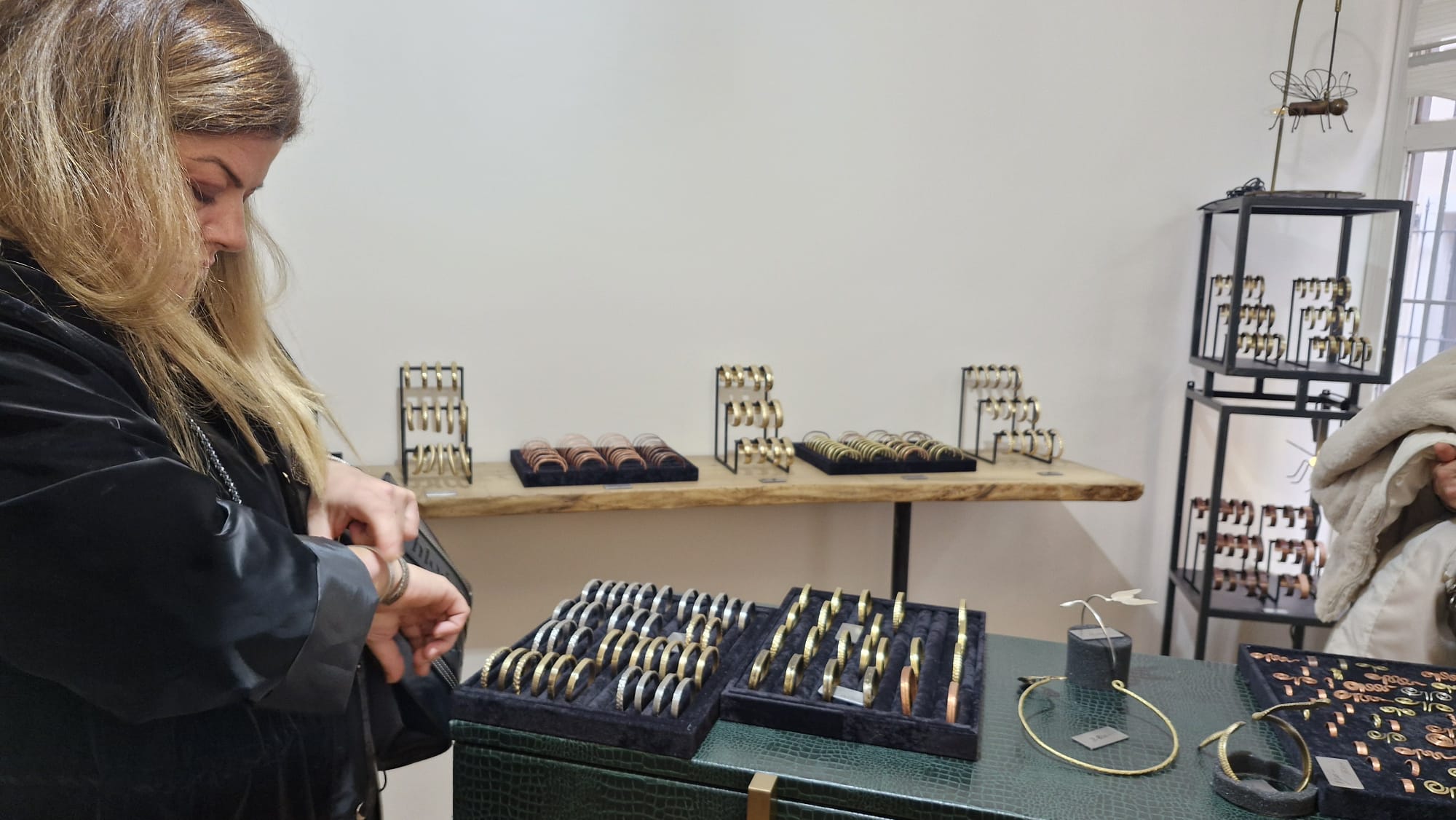 Metalartistanbul, 7 Y�ll�k Tutkusunu Asmal� Mescit�teki Showroom�uyla Taçland�rd� 