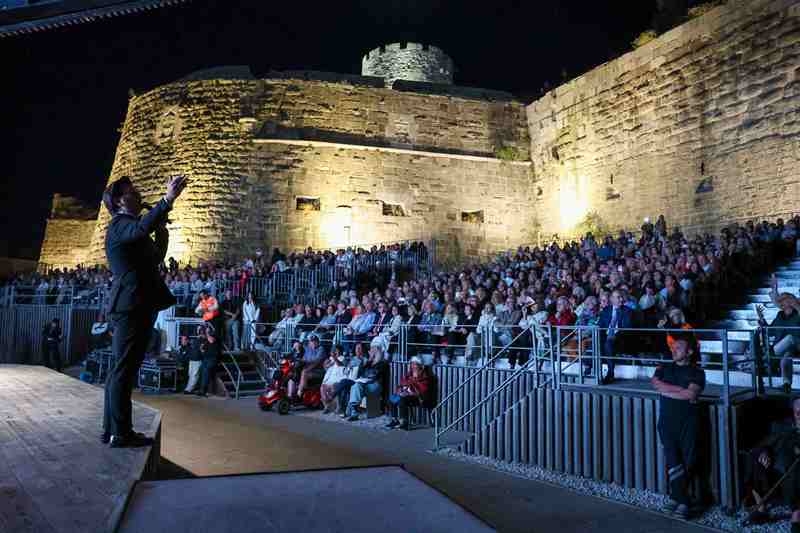 �Sanat Güne�imiz� Zeki Müren, Vefat�n�n 30. Y�l�nda Bodrum�da An�ld� 