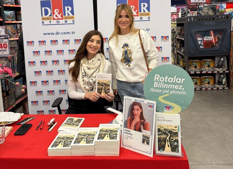 Funda Karayel, Okurlaryla D&R Akmerkezde Bulutu