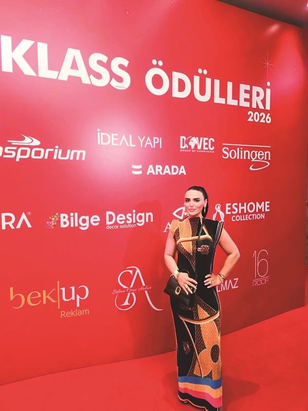 Jam�la Aghayeva :  S�ra D��� Tarz� Ve Özgüvenli Duru�uyla K�rm�z� Hal�da Fark Yaratt� 