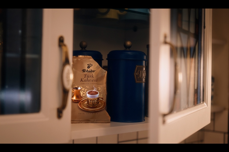 Tchibo�dan Yeni Reklam Filmi: Tchibo Türk Kahvesi - "S�rr� Sende Sakl�"