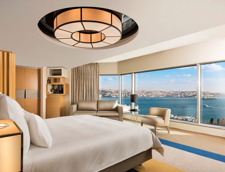  Swissôtel The Bosphorus, Istanbul 35. Y�l�n� Kutluyor