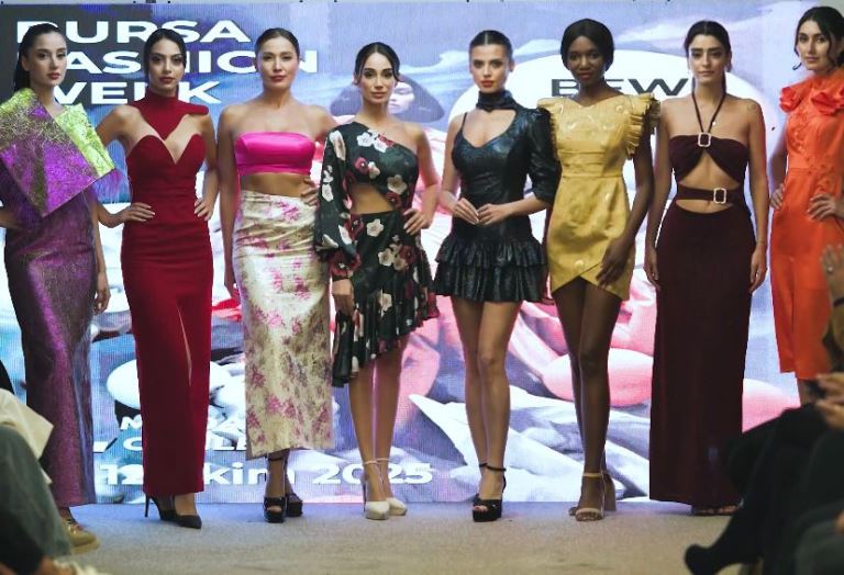 Moda Dünyasnn Yeni Markas Successo Defilesi Büyüledi