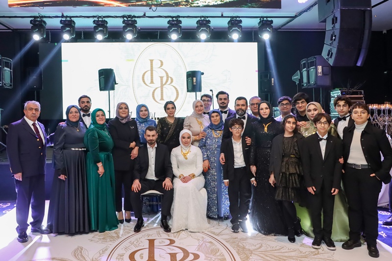 Betül Kavak-Bilal Teymur :  Görkemli Bir Dü�ün Töreni �le Hayatlar�n� Birle�tirdi