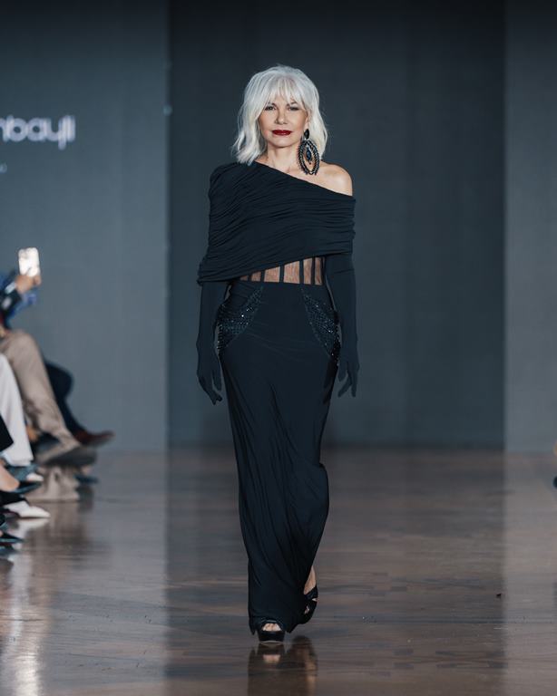 Sultan Gadimbayli, �Back to Black� Koleksiyonu ile Bakü Fashion Week�de Güçlü Bir Duru� Sergiledi
