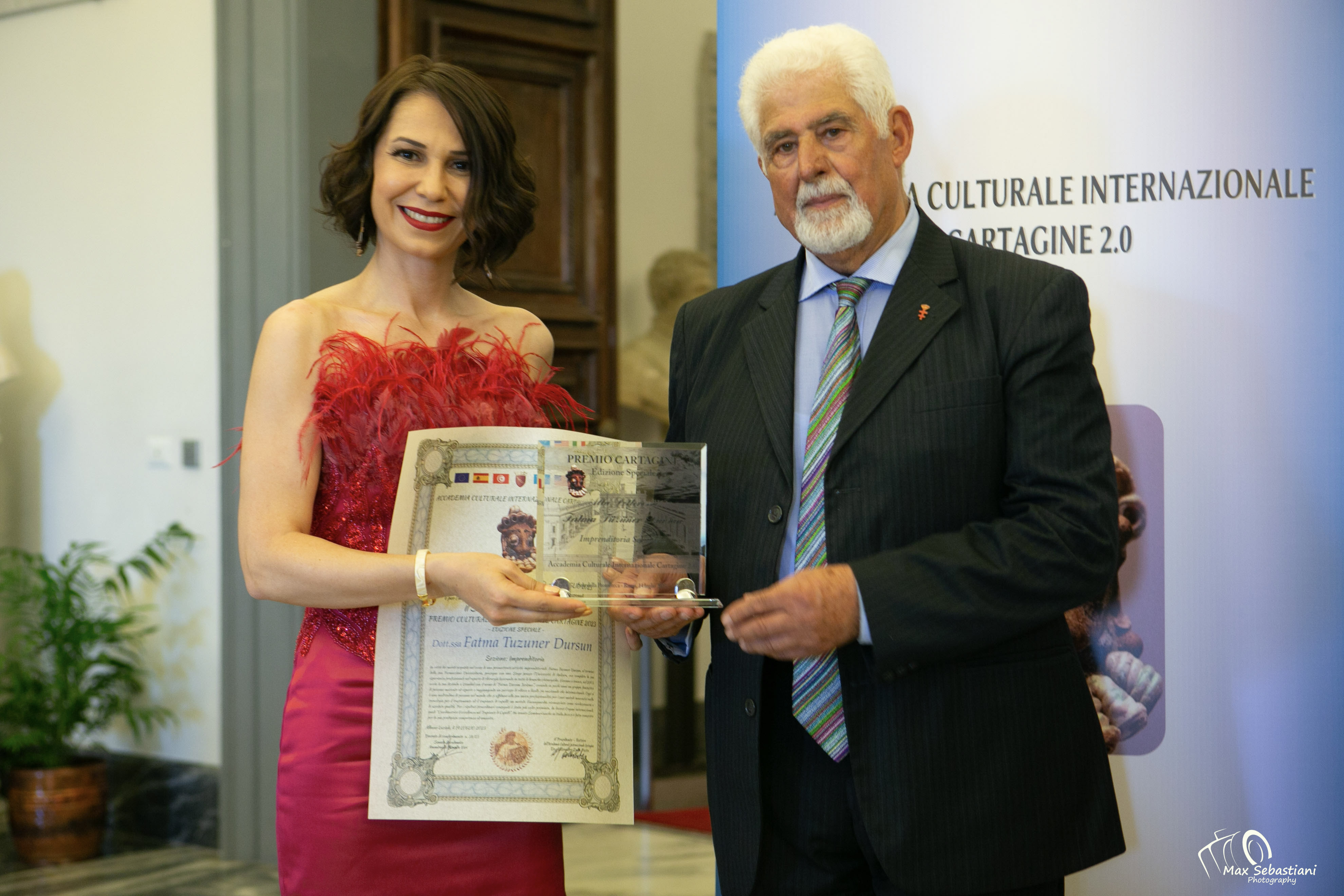 Fatma Dursun: İtalya’nın Başkenti Roma’da  “Sağlık Turizminde Başarı” Ödülüne Layık Görüldü