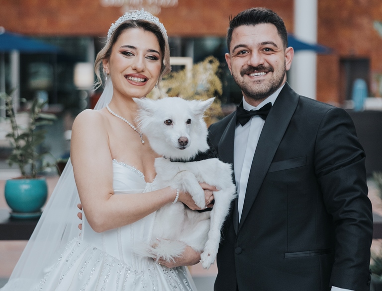 Ça�r� Bozkurt- Ayça Sena Ak�n :  Görkemli Bir Dü�ün Töreniyle Hayatlar�n� Birle�tirdi  