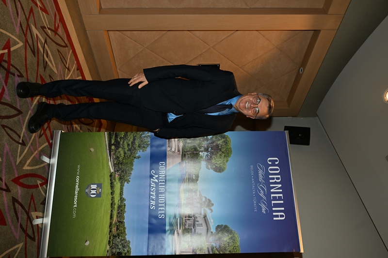 Cornel�a Hotels,  Golfün En �yilerini A��rlad� 