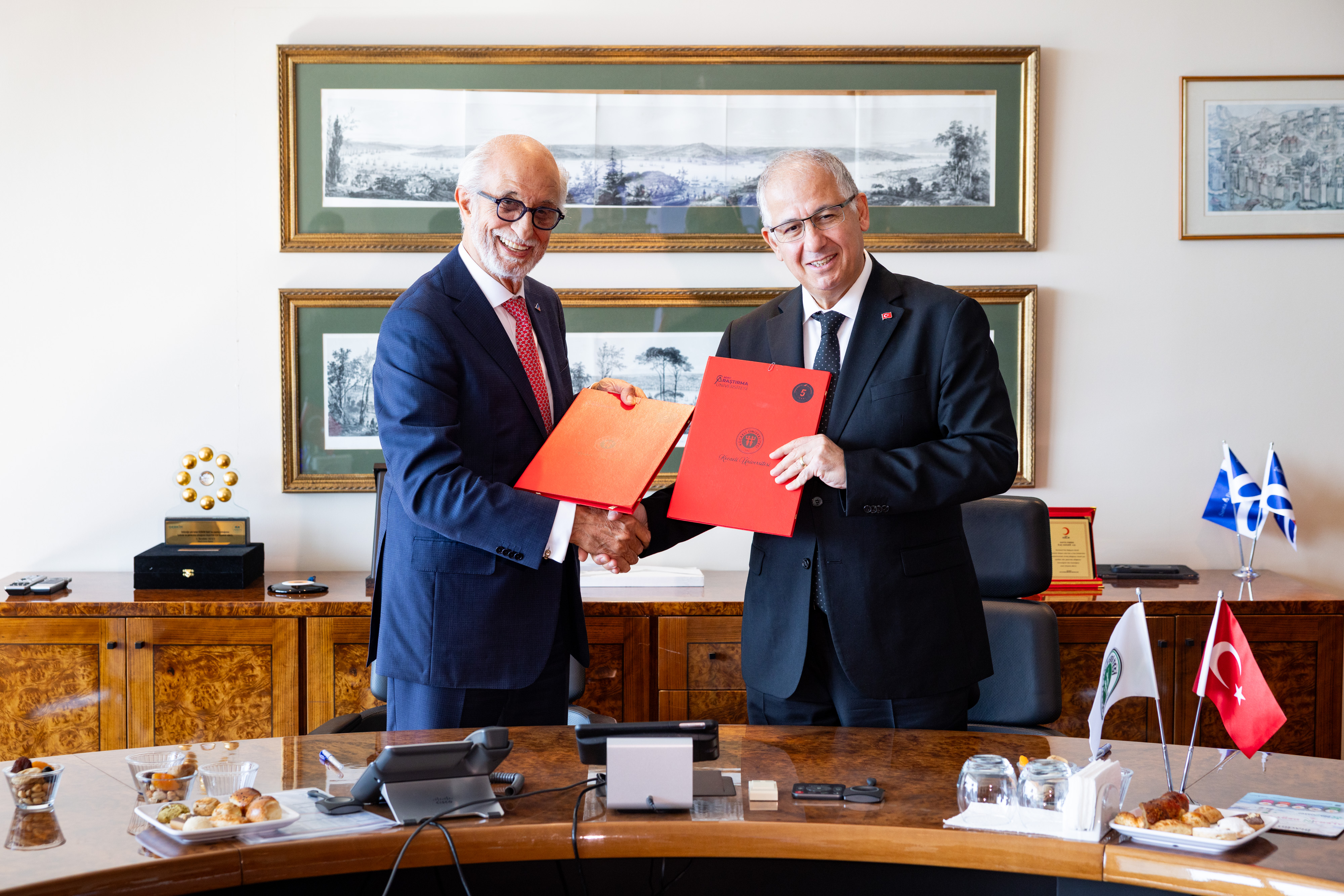 Türkiye�de �lk: Santa Farma �laç Ve Kocaeli Üniversitesi �� Birli�iyle Aç�lan 