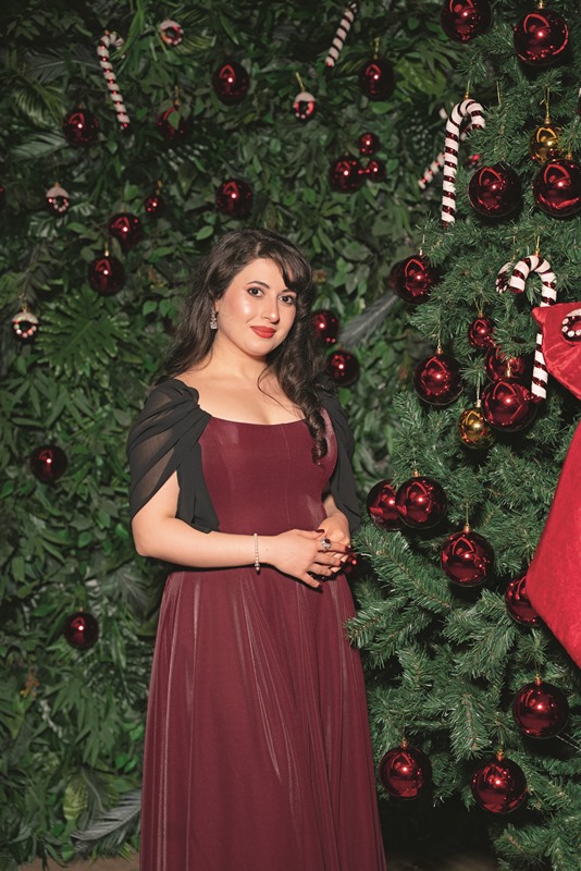 Joy Women�s Club Y�lba�� Yeme�inde Kad�n Dayan��mas�n� Kutlad�