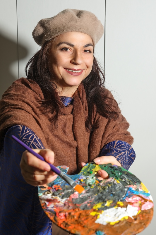 Ressam Selda �nci, �Sevgililer Gününe� Özel Düzenlenen Sergiye �Su Gibi � Eseriyle Kat�l�yor.