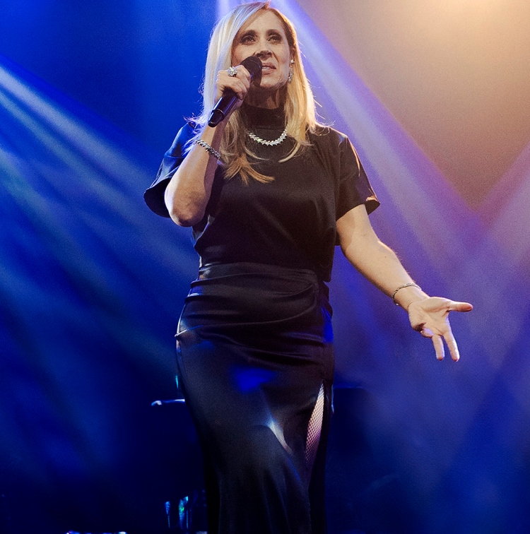 Lara Fab�an��n �stanbul Konserindeki Mücevher Tercihi �Zen P�rlanta� Oldu