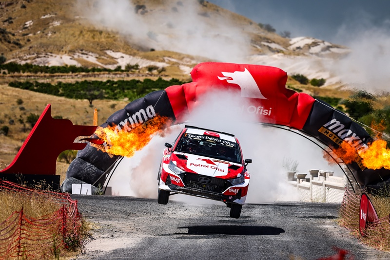 Kapadokya Rallisinde Zaferin Ad� Yine  Kerem Kazaz!