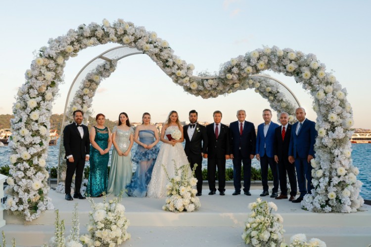 Bo�az�da Muhte�em Dü�ün:  U�ur Kodaz ve Fatmanur Katkat Hayat�n� Birle�tirdi