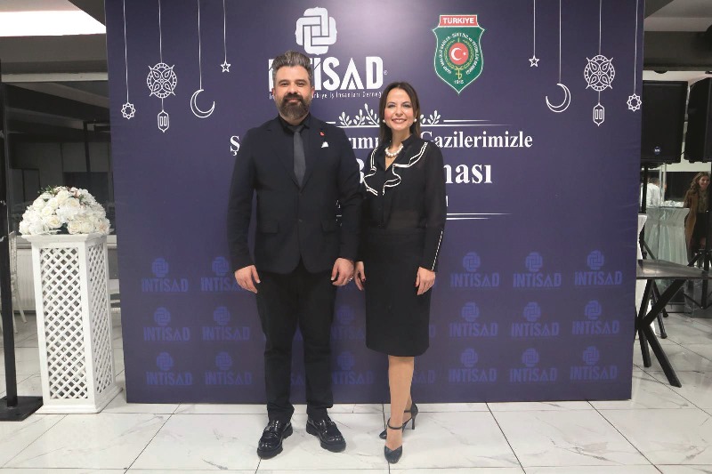 �ntisad�dan Ramazan�da Anlaml� Bulu�ma:  �ehit Ve Gazi Aileleri Ayn� Sofrada