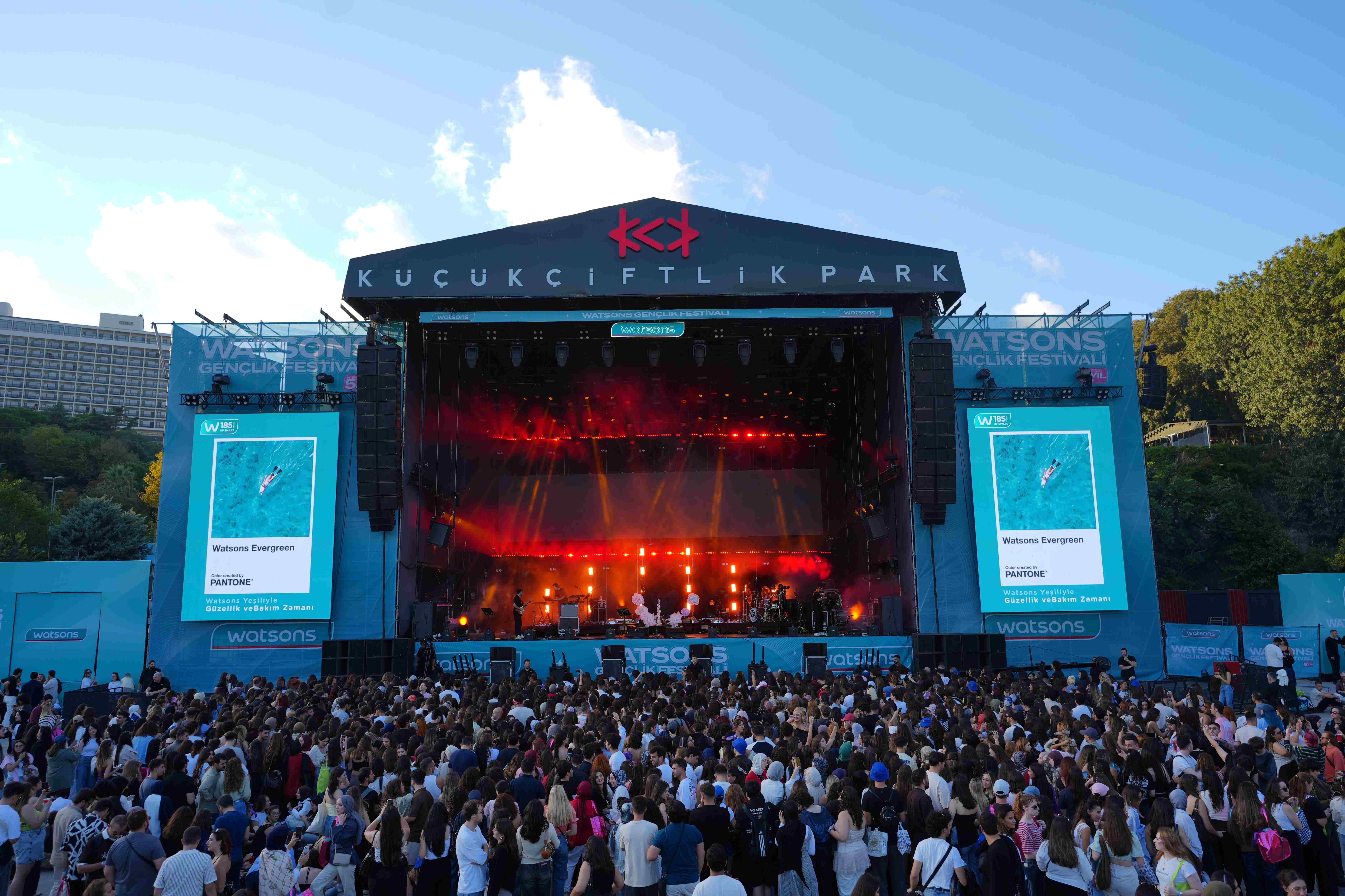 Gençli�in Ritmi,   5. Watsons Gençlik Festivali�nde Yükseldi!