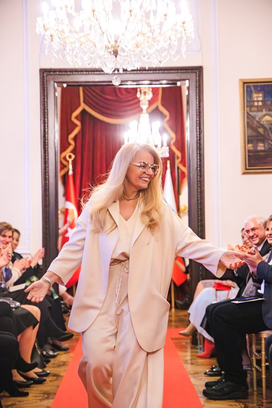 �stanbul � Sofya: �ki �ehrin Ortak Haf�zas�, Sofya�da Zamans�z Bir Defileyle Bulu�tu