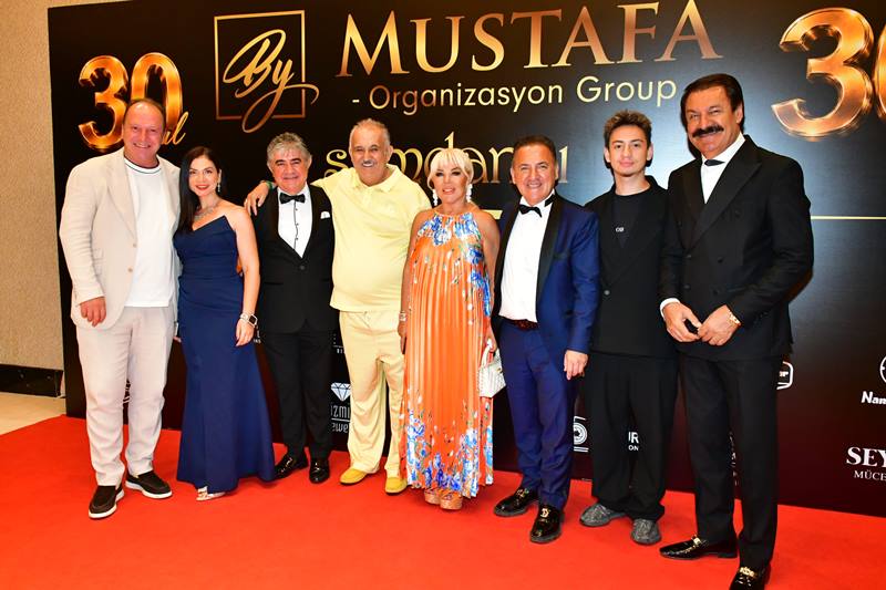�amdanc� Ve By Mustafa Gaziantep, Görkemli Bir Gala �le Kap�lar�n� Açt� 