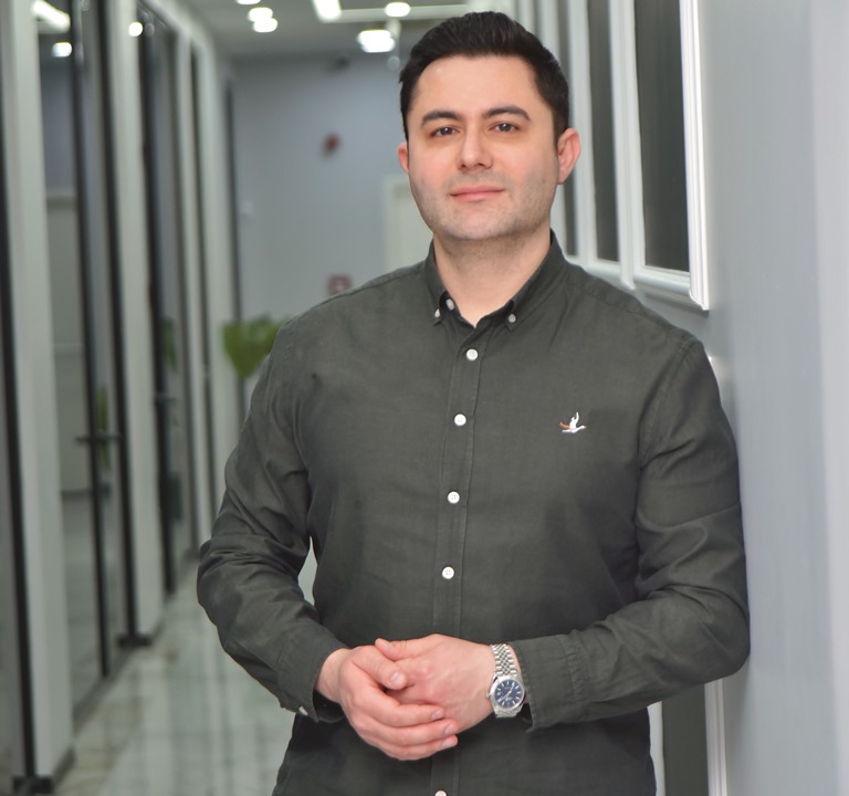 Mustafa Tümtürk : Ödüllü Alt�n Eksozom Teknolojisi Türkiye�de Seçkin Kliniklerde
