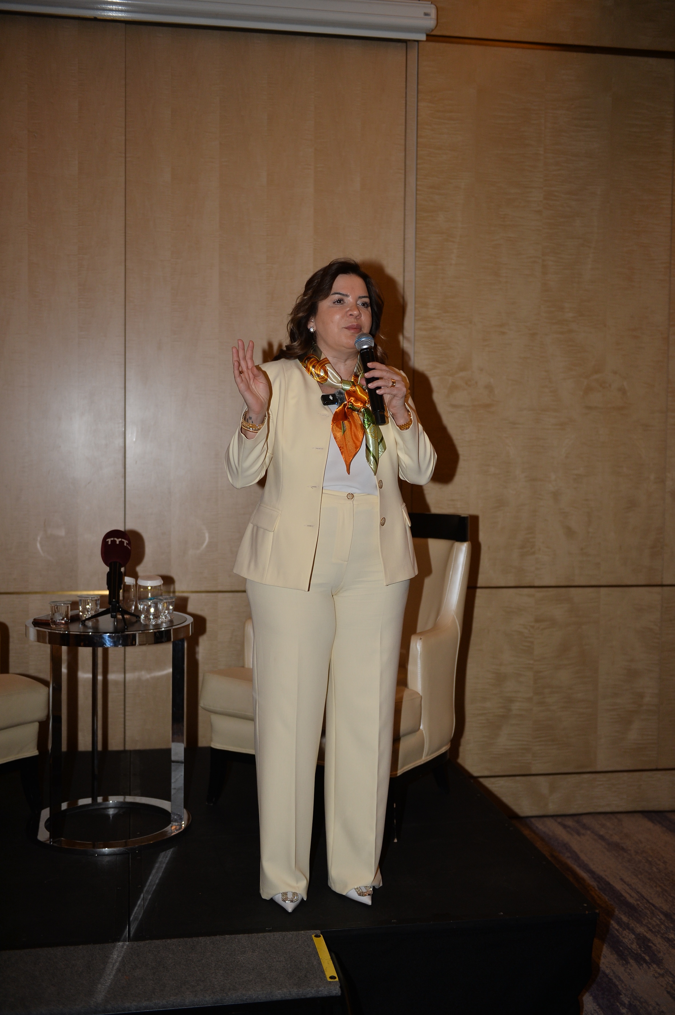 Bollywood I��lt�s�  Raffles �stanbul�u Sard� 