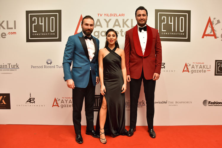 TV Yıldızları Ayaklı Gazete Ödülleri Sahiplerini Buldu