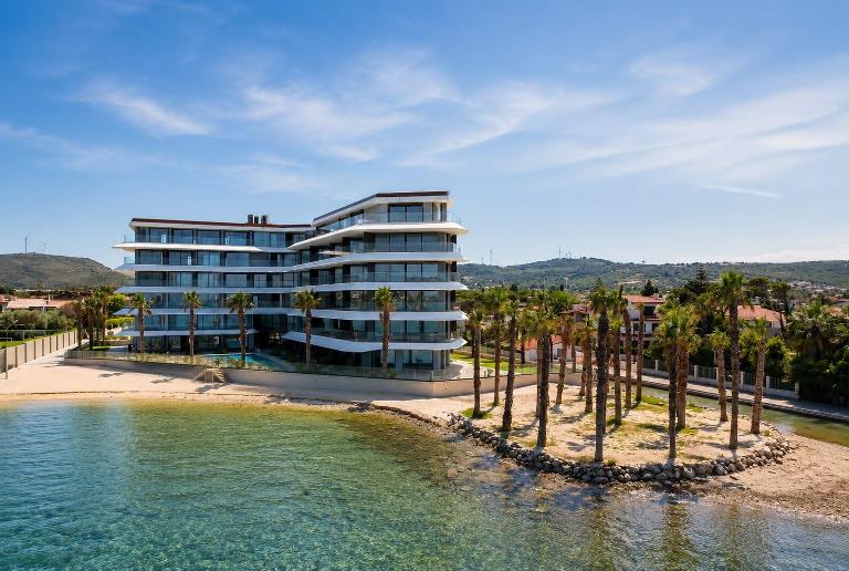 Demirok Yap� Group, Noa Terrace Çe�me�de Yeni Bir Ya�am Vizyonu Sunuyor