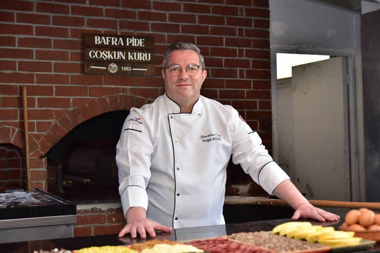 Tolga Kuru : Bafra Pidesi  Dünya Birincisi Olmu Bir Lezzettir