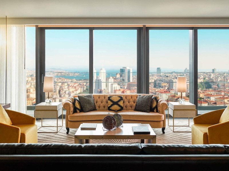 Fa�rmont Quasar Istanbul,  9. Y�l�n� Uluslararas� Ba�ar�larla Kutluyor 