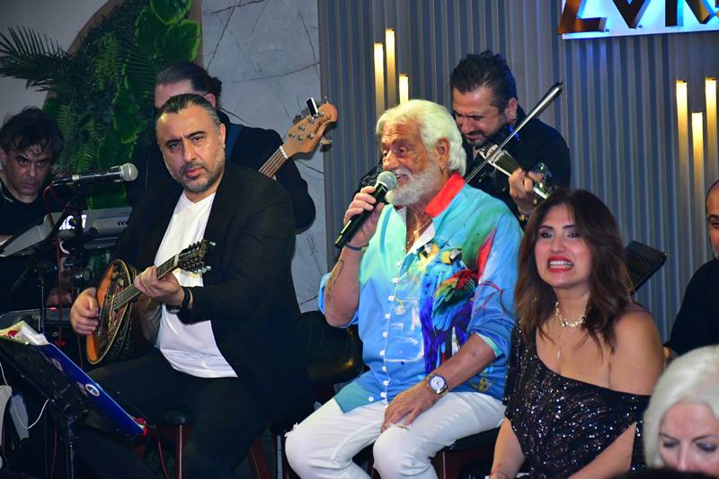 Zorba Taverna�da Fedon F�rt�nas�: "30 Y�l Bekledim Çünkü..."