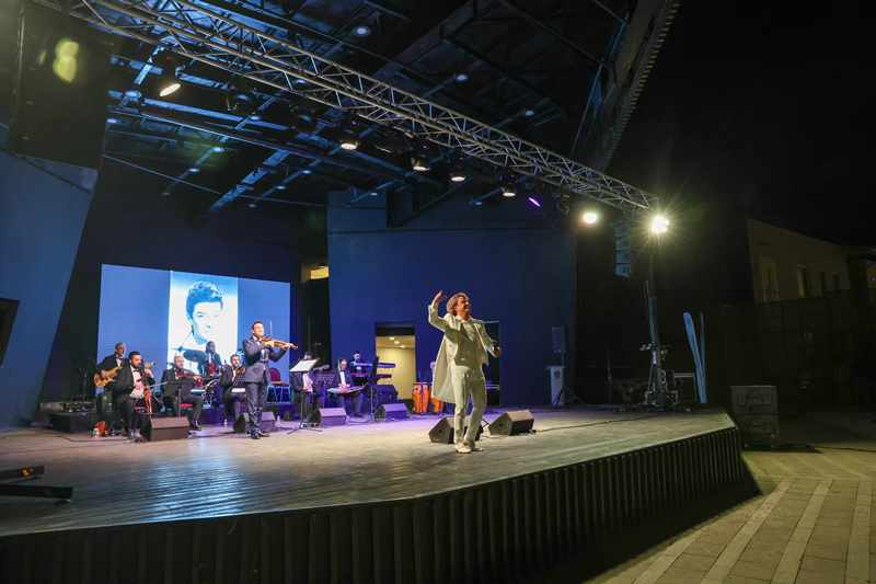 �Sanat Güne�imiz� Zeki Müren, Vefat�n�n 30. Y�l�nda Bodrum�da An�ld� 