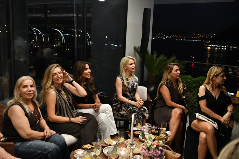 Yüzüklüler Kulübü :  Yeni Üyelerle Tan��ma Partisi The Grand Tarabya�da Gerçekle�ti 
