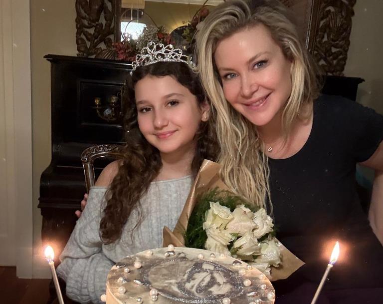 Benan Kurtulu��un K�z�  Tuva Saraç�tan 12. Ya�a Çifte Kutlama 