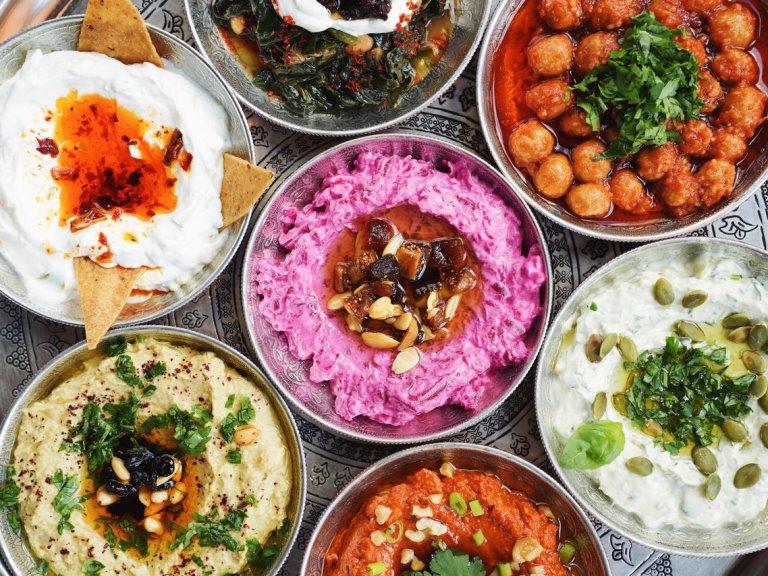 Perran�da A�k Ate�le Bulu�uyor