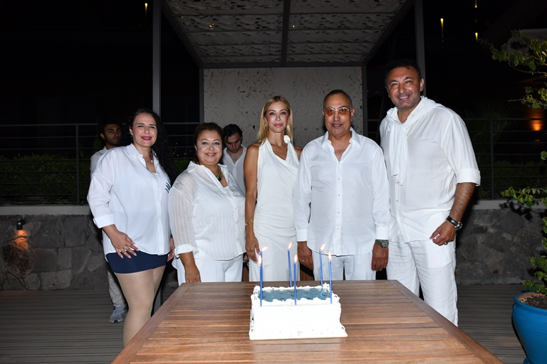 Yüzüklüler Kulübü White Night Party, Mare Deluxe Residences & Villas Ve Taboo Beach �� Birli�inde Bodrum�da Gerçekle�ti