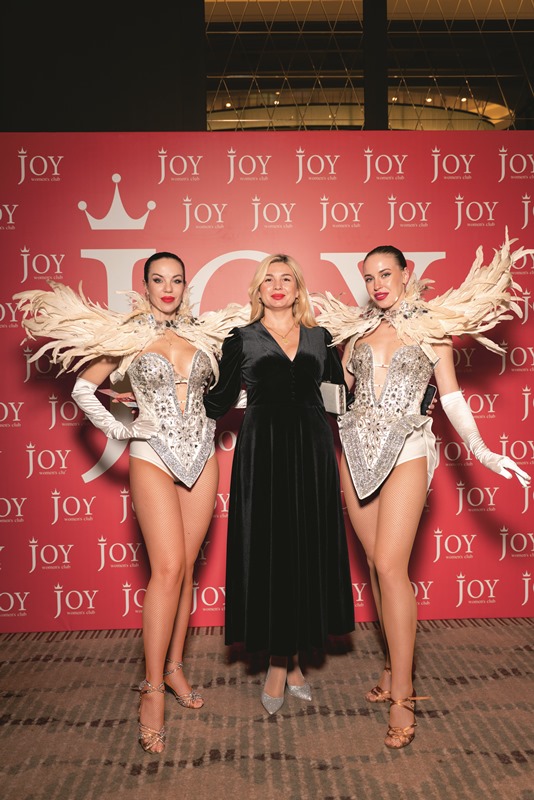 Joy Women�s Club Y�lba�� Yeme�inde Kad�n Dayan��mas�n� Kutlad�