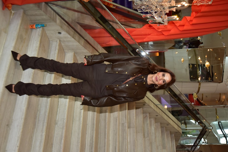 Bollywood I��lt�s�  Raffles �stanbul�u Sard� 