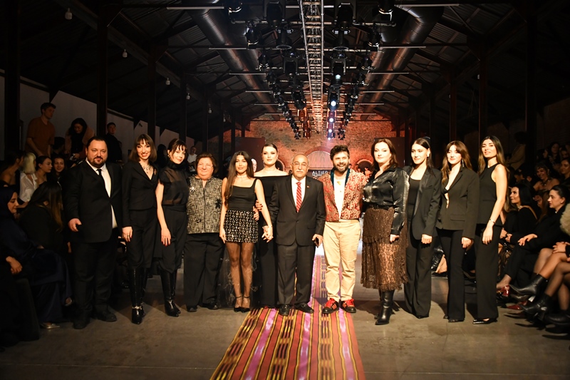 Alt�er Academy : Moda Tasar�m Ö�rencilerinden  Kutnu �pe�i �lhaml� Özel Defile 