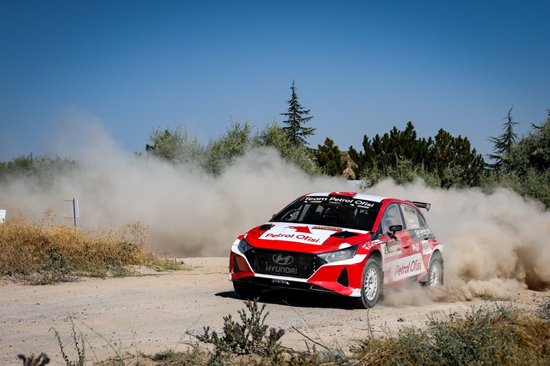 Kapadokya Rallisinde Zaferin Ad� Yine  Kerem Kazaz!