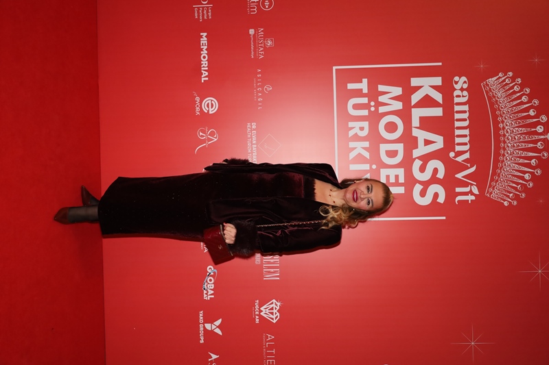 Sammyvit Klass Model Türkiye 2025 :  Ünlü �simler K�rm�z� Hal� ��kl���yla Oscar Gecesini Aratmad�