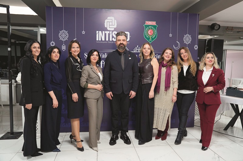 �ntisad�dan Ramazan�da Anlaml� Bulu�ma:  �ehit Ve Gazi Aileleri Ayn� Sofrada