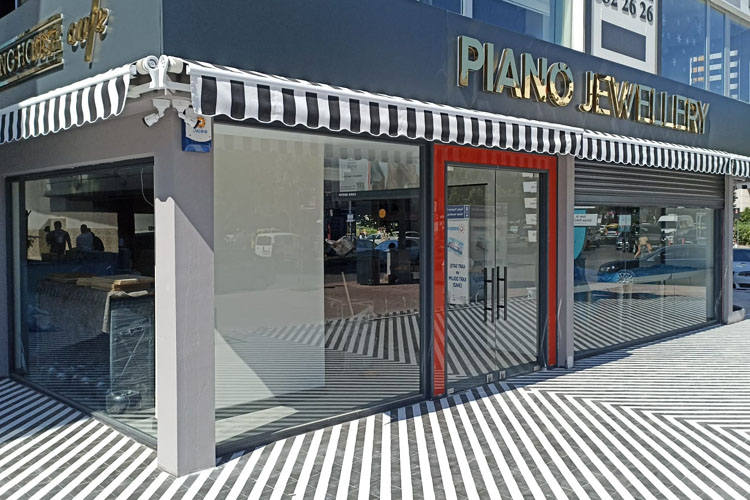 Piano Piercing House Cafe, Yenilikçi Tarzıyla Antalya’da Açılıyor