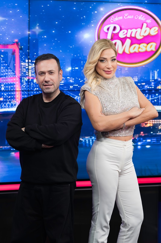 Özlem Esra Ada�n�n Sundu�u Pembe Masa�n�n Bu Haftaki Konu�u, Ba�ar�l� �leti�im Dan��man� Özgür Aras Oldu. 