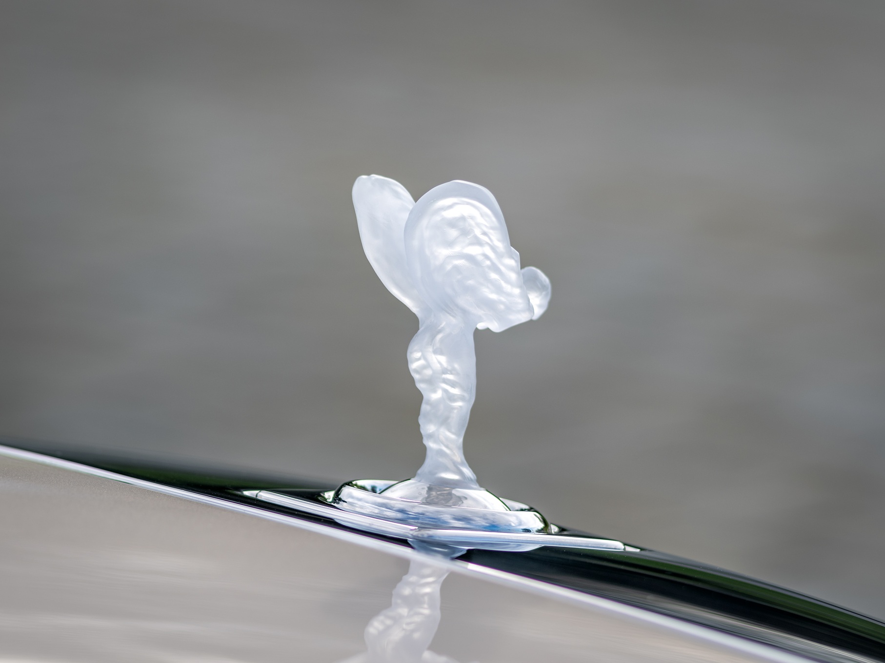  Rolls-Royce Tarihinde Bir �lk;  Abalone Kabu�u Kakma ��çili�i �le Phantom Hummingbird 