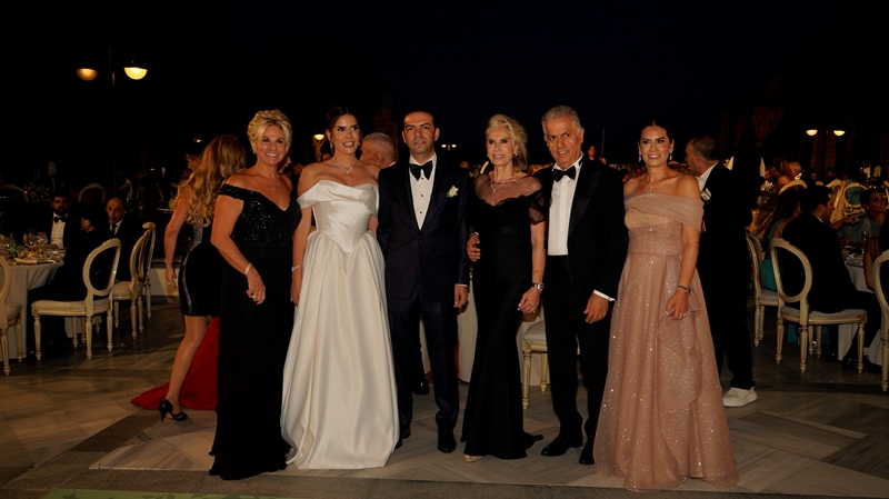 Özlem Uzel- �brahim H�d�ro�lu :  Four Seasons Hotel Bosphorus�un Zarif Atmosferinde Mutlulu�a �Evet� Dedi
