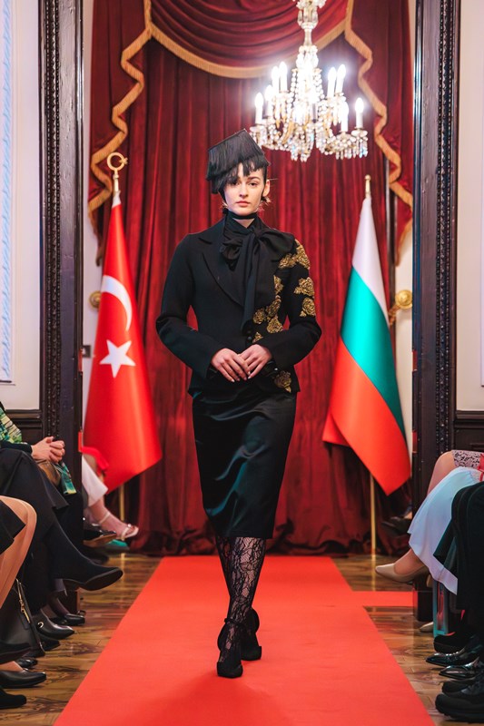 �stanbul � Sofya: �ki �ehrin Ortak Haf�zas�, Sofya�da Zamans�z Bir Defileyle Bulu�tu