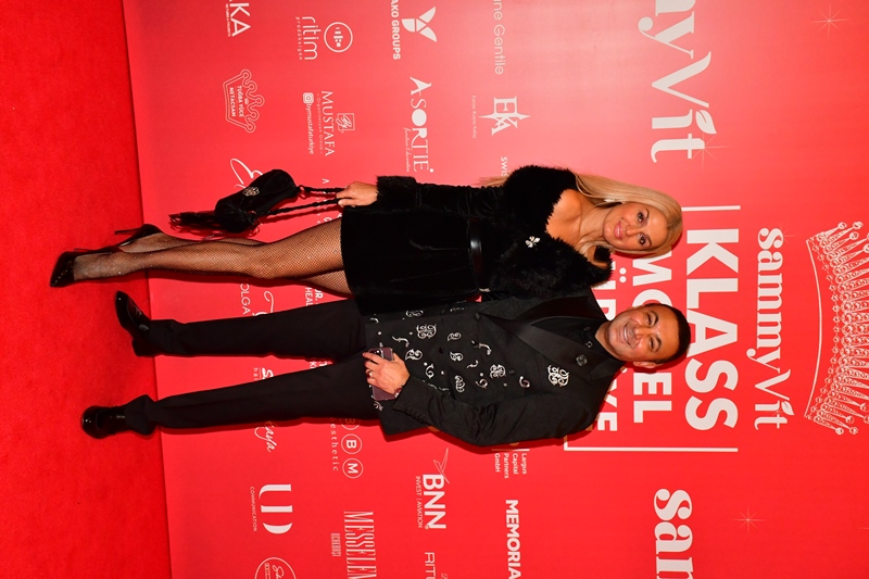 Sammyvit Klass Model Türkiye 2025 :  Ünlü �simler K�rm�z� Hal� ��kl���yla Oscar Gecesini Aratmad�