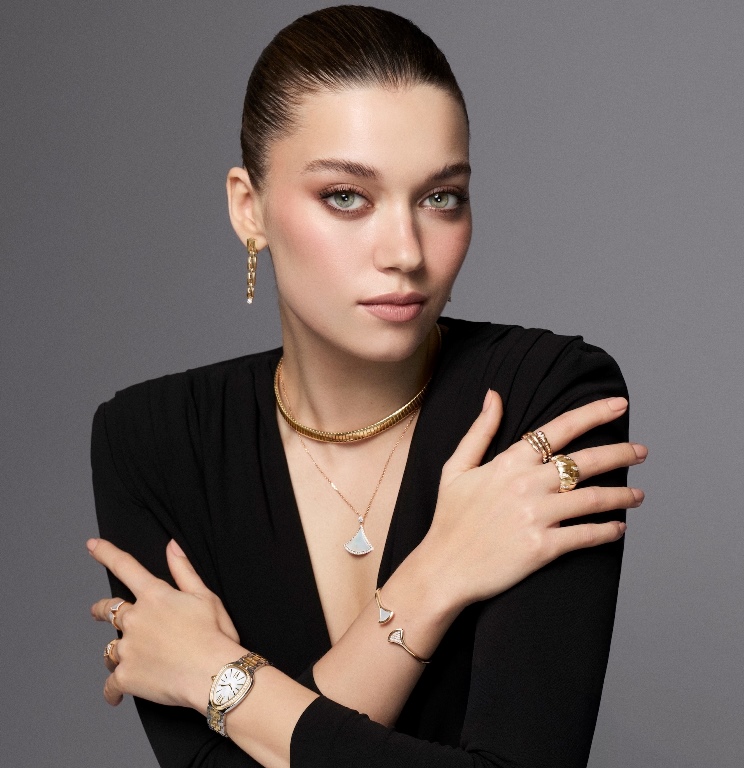 Bvlgar� Türkiye�nin Yeni Marka Elçisi Afra Saraço�lu 